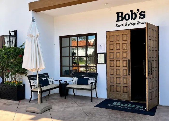 Private Balcony Overlooking Pool - Gated Parking